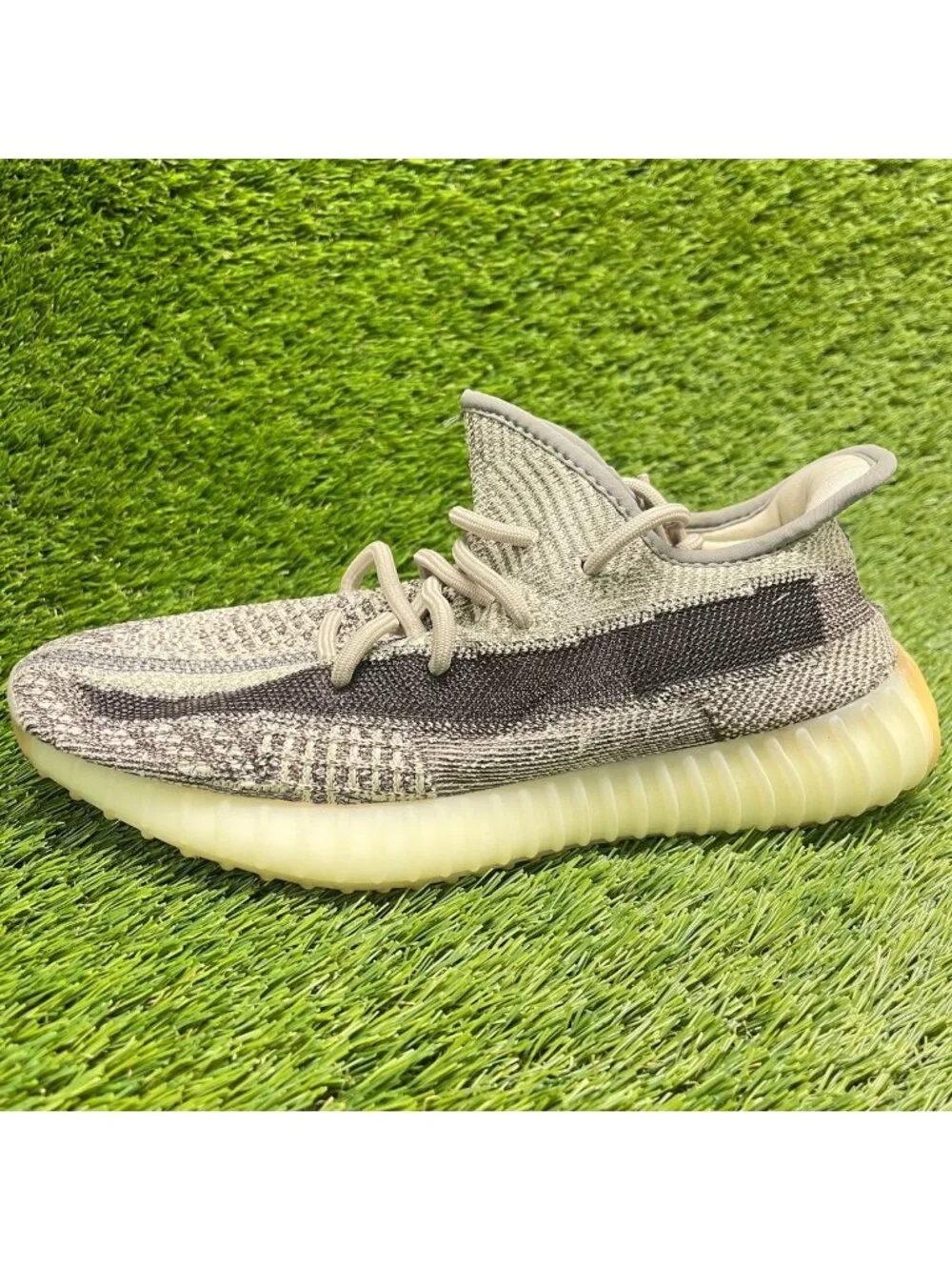 Adidas Yeezy Boost 350 V2 Mens Size 7.5 Gray Athletic Running Shoes Sneakers